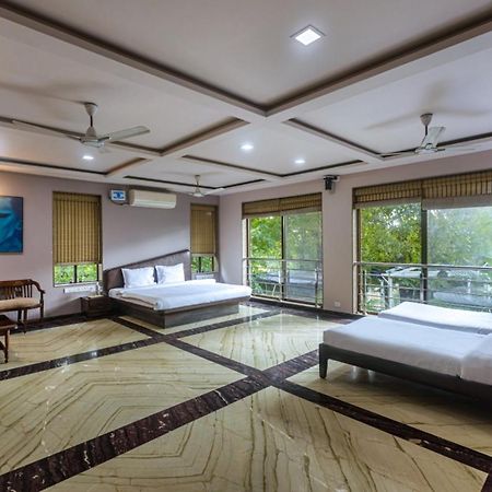 Saffronstays Aura, Alibaug - Luxury Pool Villa With A Game Room And Spacious Lawn Alībāg Exterior photo