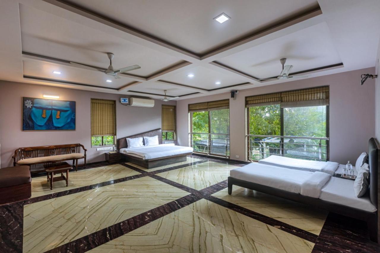 Saffronstays Aura, Alibaug - Luxury Pool Villa With A Game Room And Spacious Lawn Alībāg Exterior photo