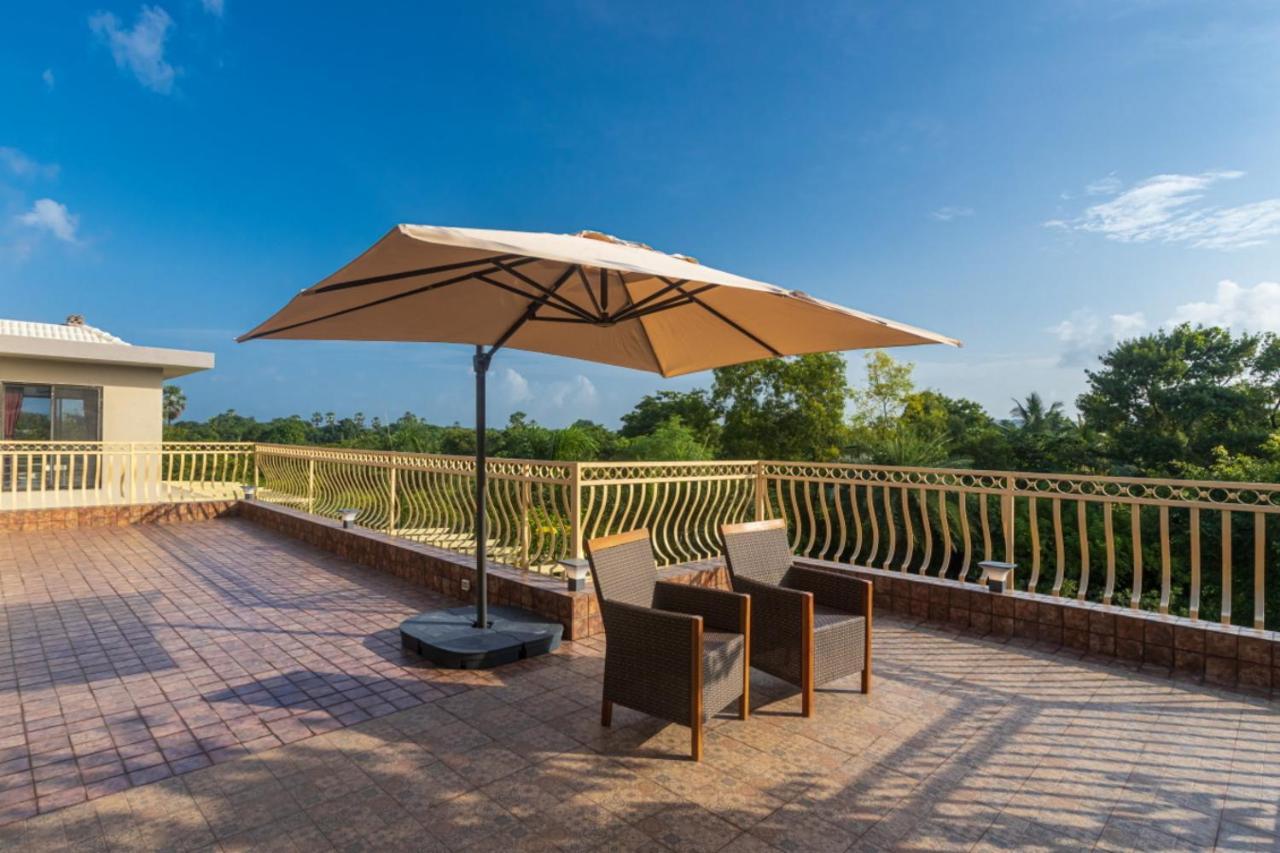 Saffronstays Aura, Alibaug - Luxury Pool Villa With A Game Room And Spacious Lawn Alībāg Exterior photo
